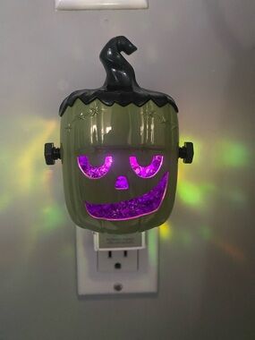 Bath & Body Works Green Pumpkin Nightlight Plug-In